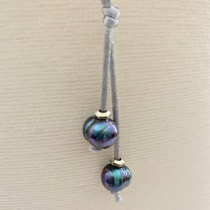 Silvery Knots